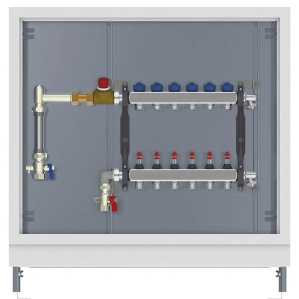 Verteilerstation von Roth, montiert in einem Schrank, mit Wasserzähler-Set. Edelstahlkomponenten und mehrere Anschlussstellen sind sichtbar.